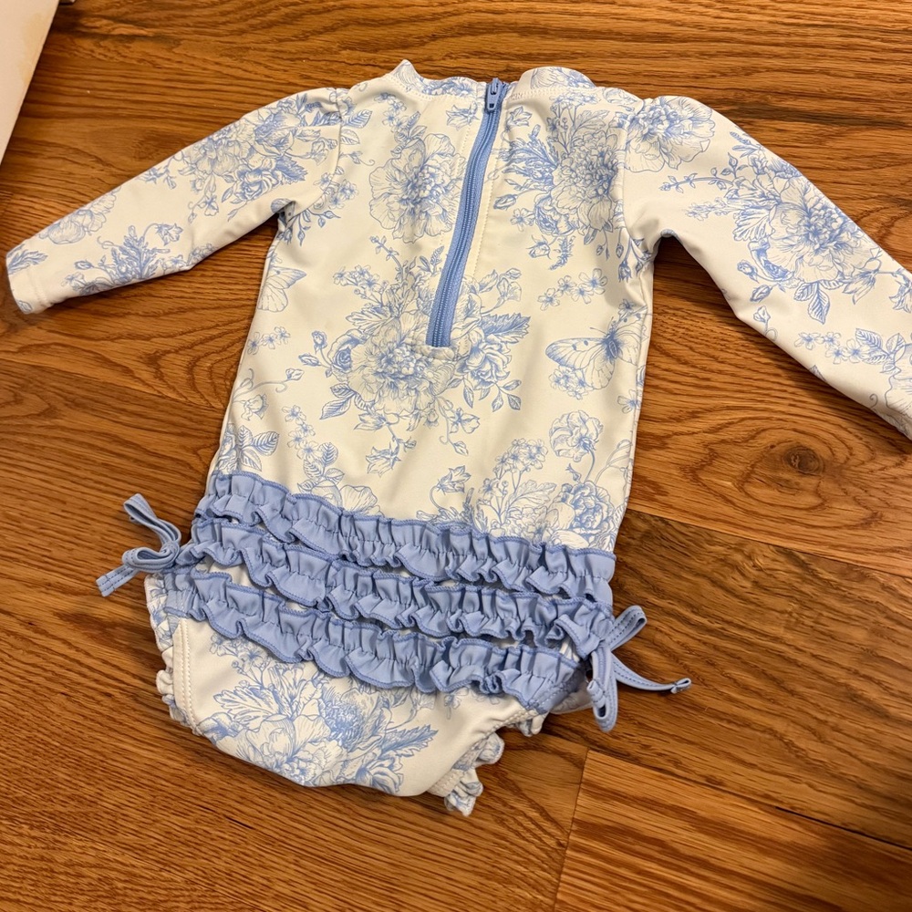 RuffleButts Long Sleeve One Piece Rash Guard Bathing Suit Size 6-12 Months - Picture 8 of 10
